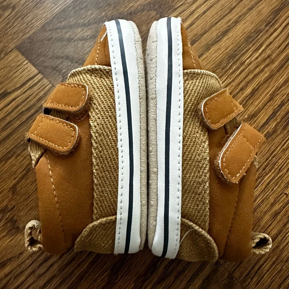 Carter’s Brown Baby Soft Sneakers, size 6-9M